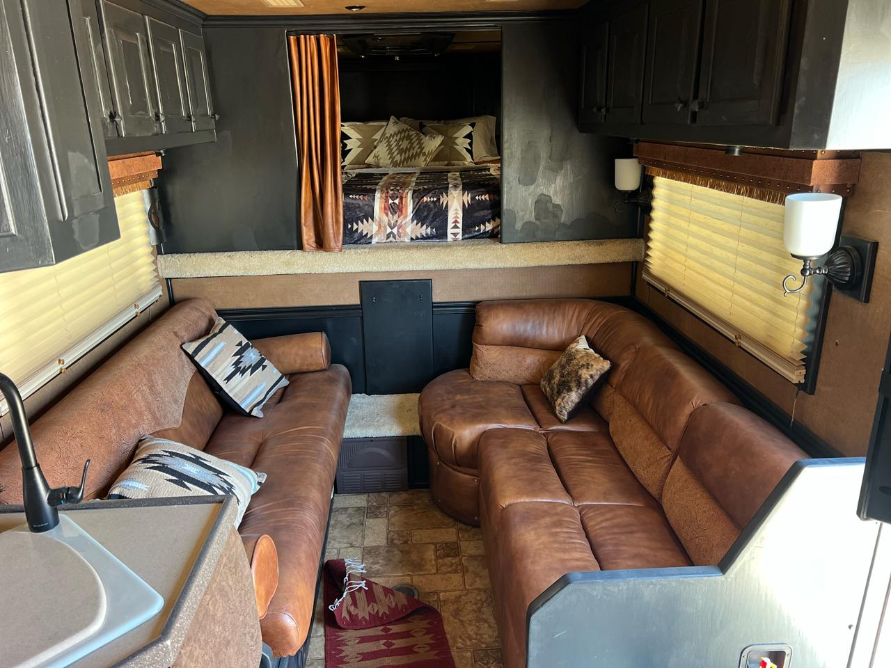 Elite Trailer Manufacturing Stock Trailer  2003