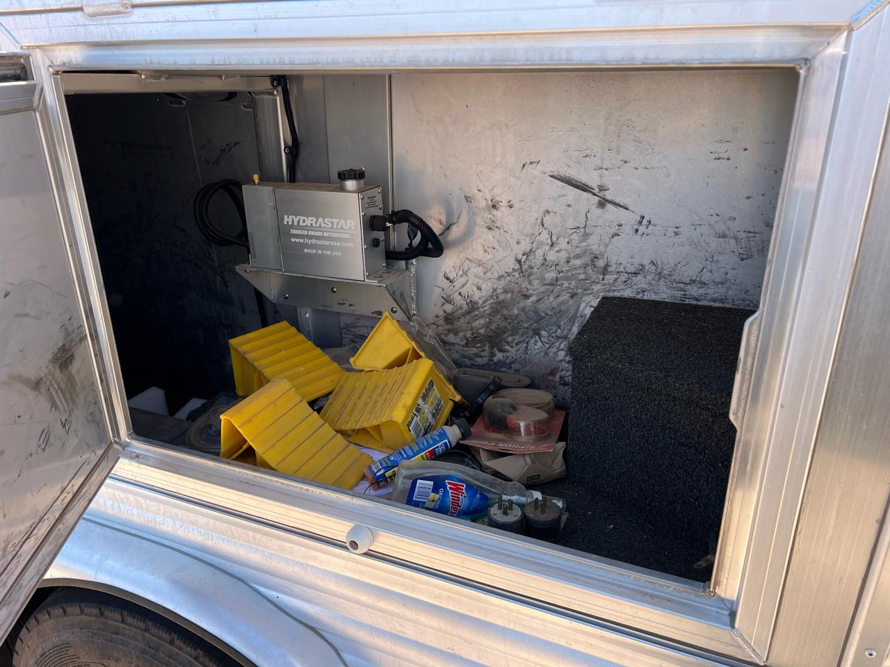 Elite Trailer Manufacturing Stock Trailer  2003