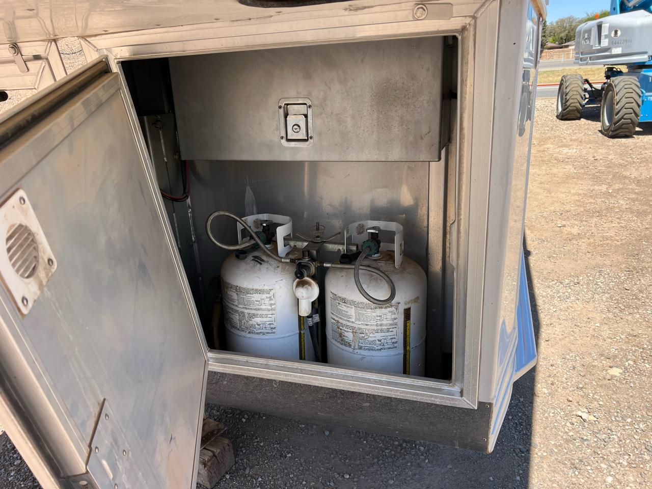 Elite Trailer Manufacturing Stock Trailer  2003