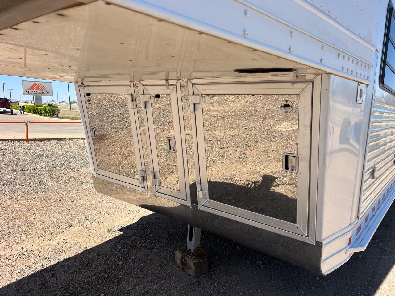 Elite Trailer Manufacturing Stock Trailer  2003