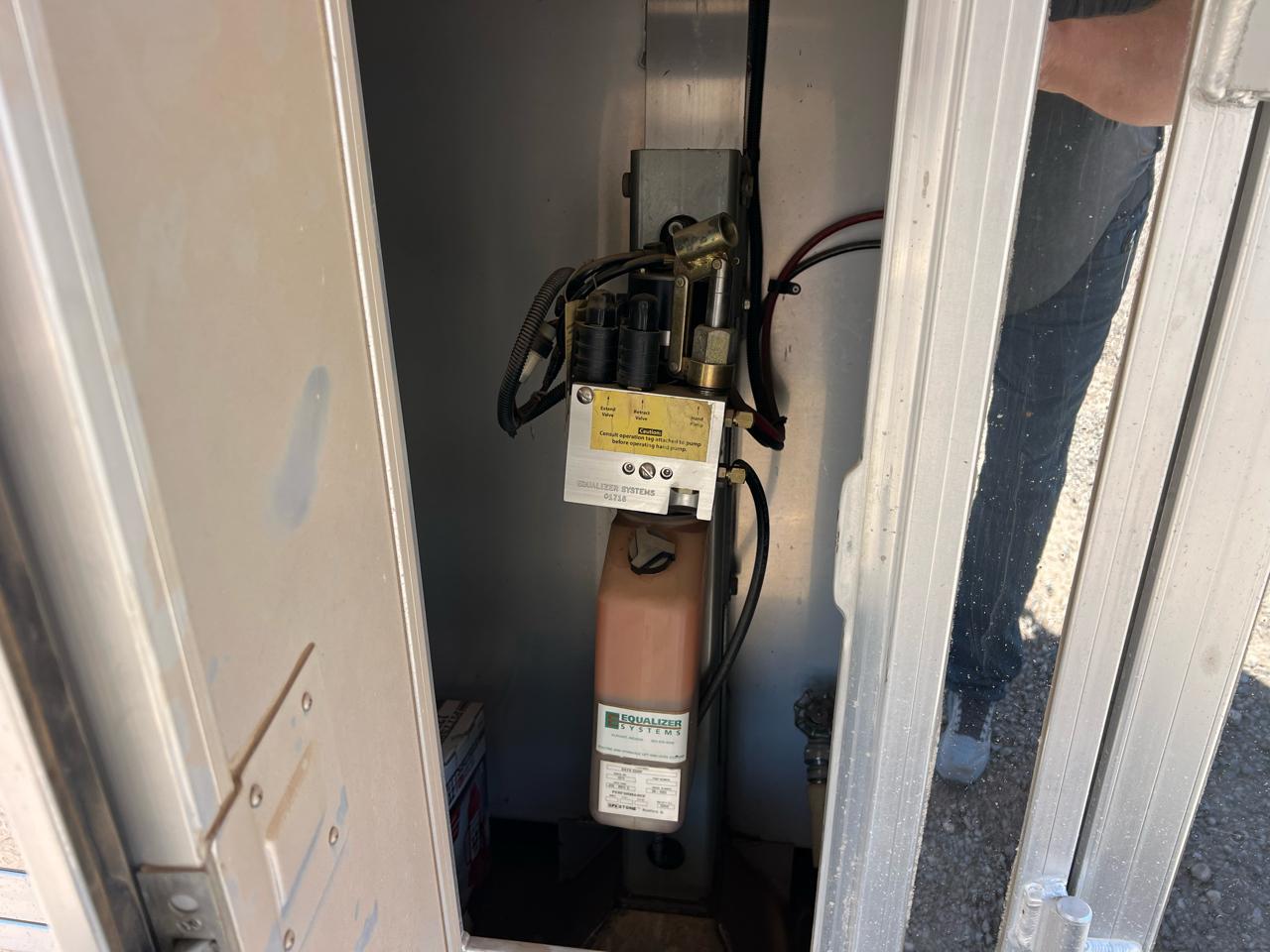 Elite Trailer Manufacturing Stock Trailer  2003