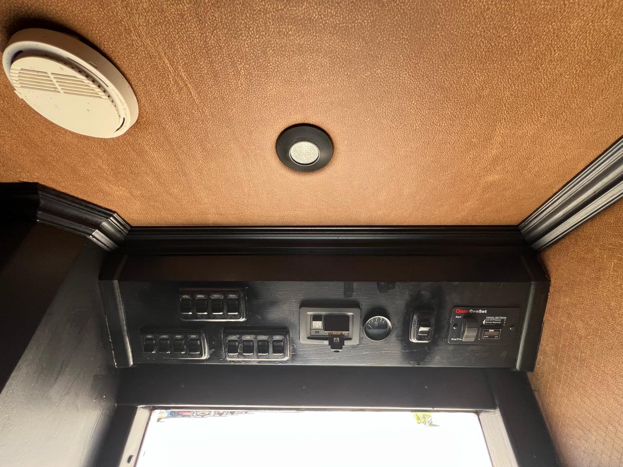 Elite Trailer Manufacturing Stock Trailer  2003