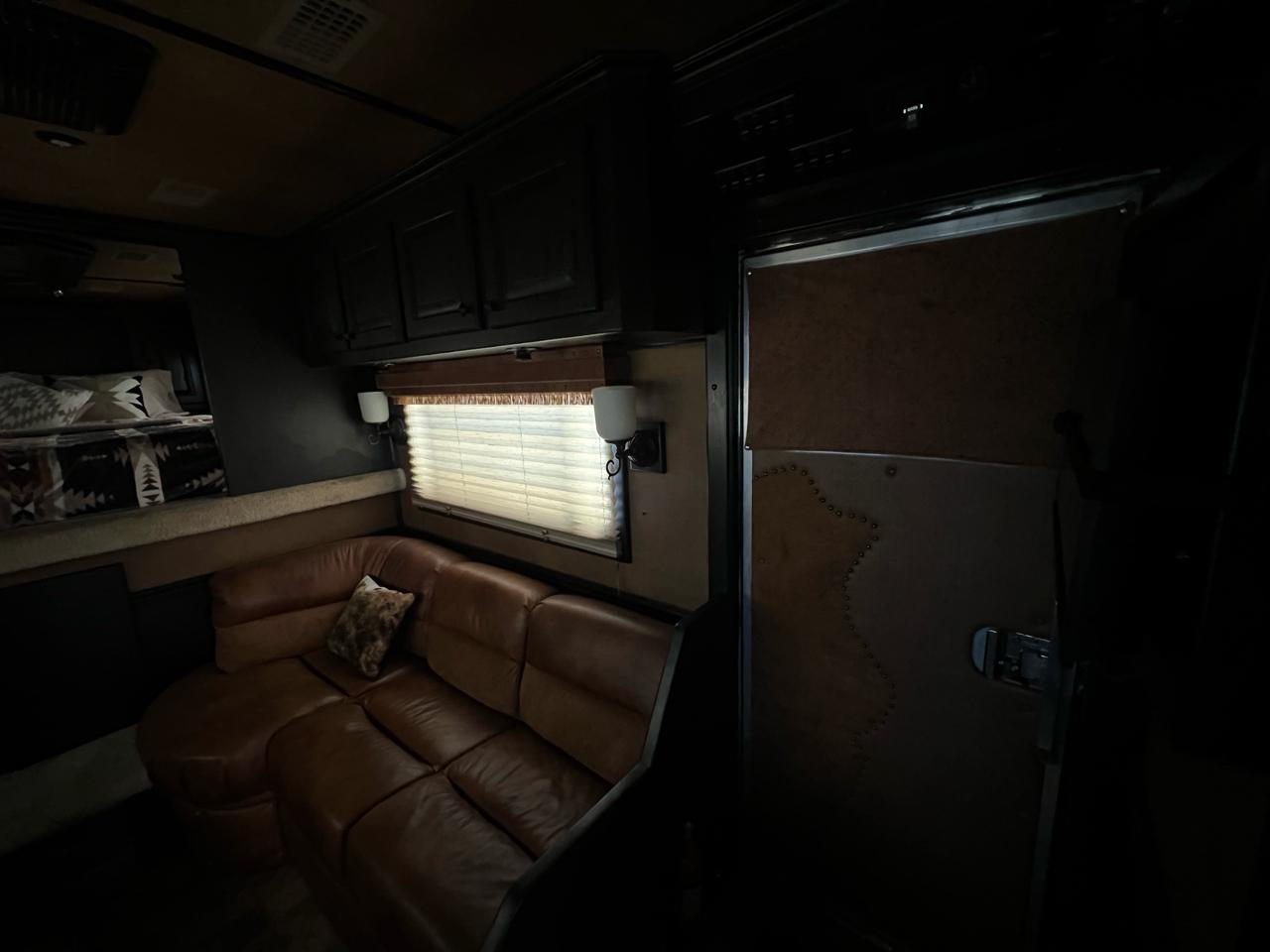 Elite Trailer Manufacturing Stock Trailer  2003