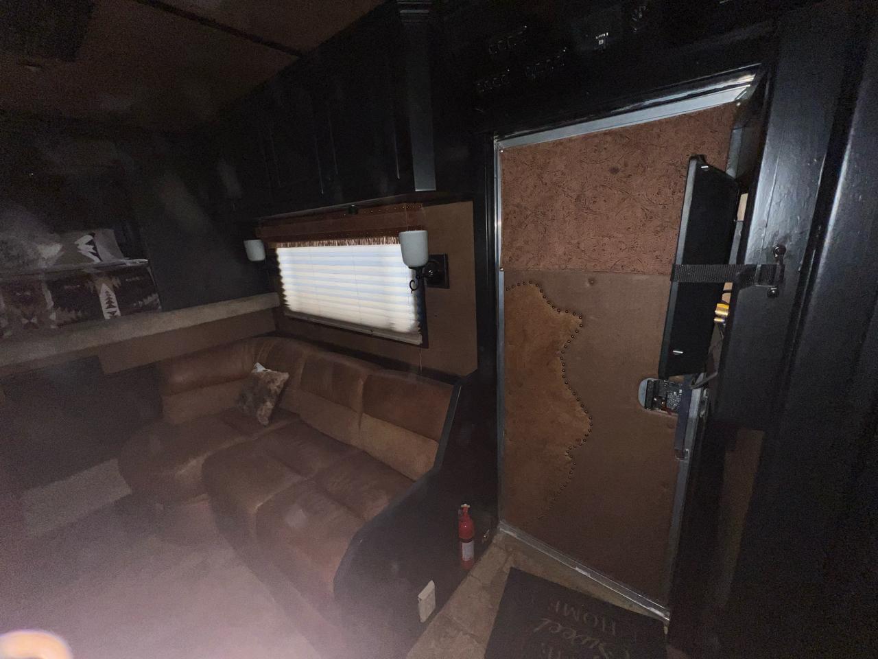 Elite Trailer Manufacturing Stock Trailer  2003