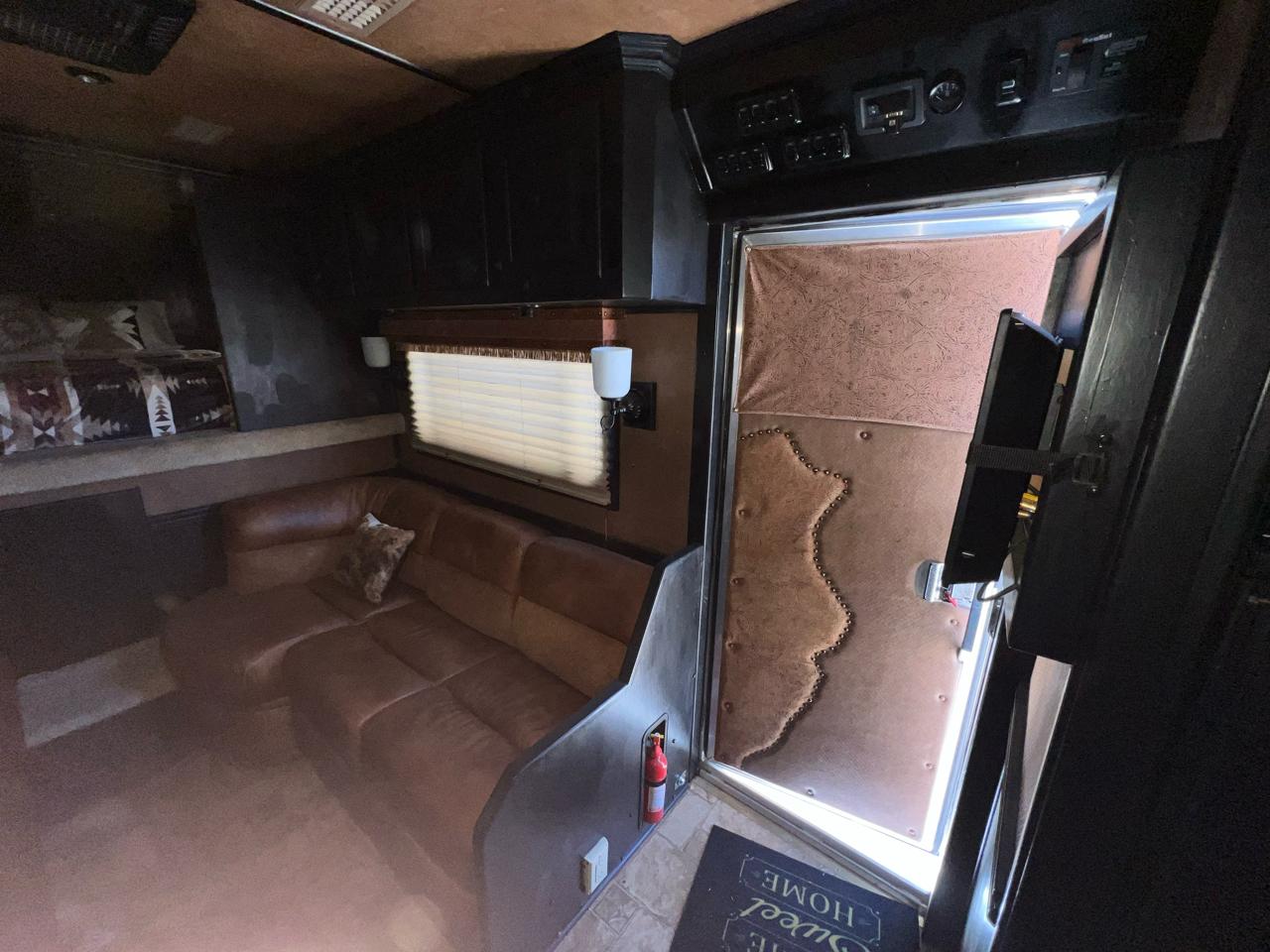 Elite Trailer Manufacturing Stock Trailer  2003