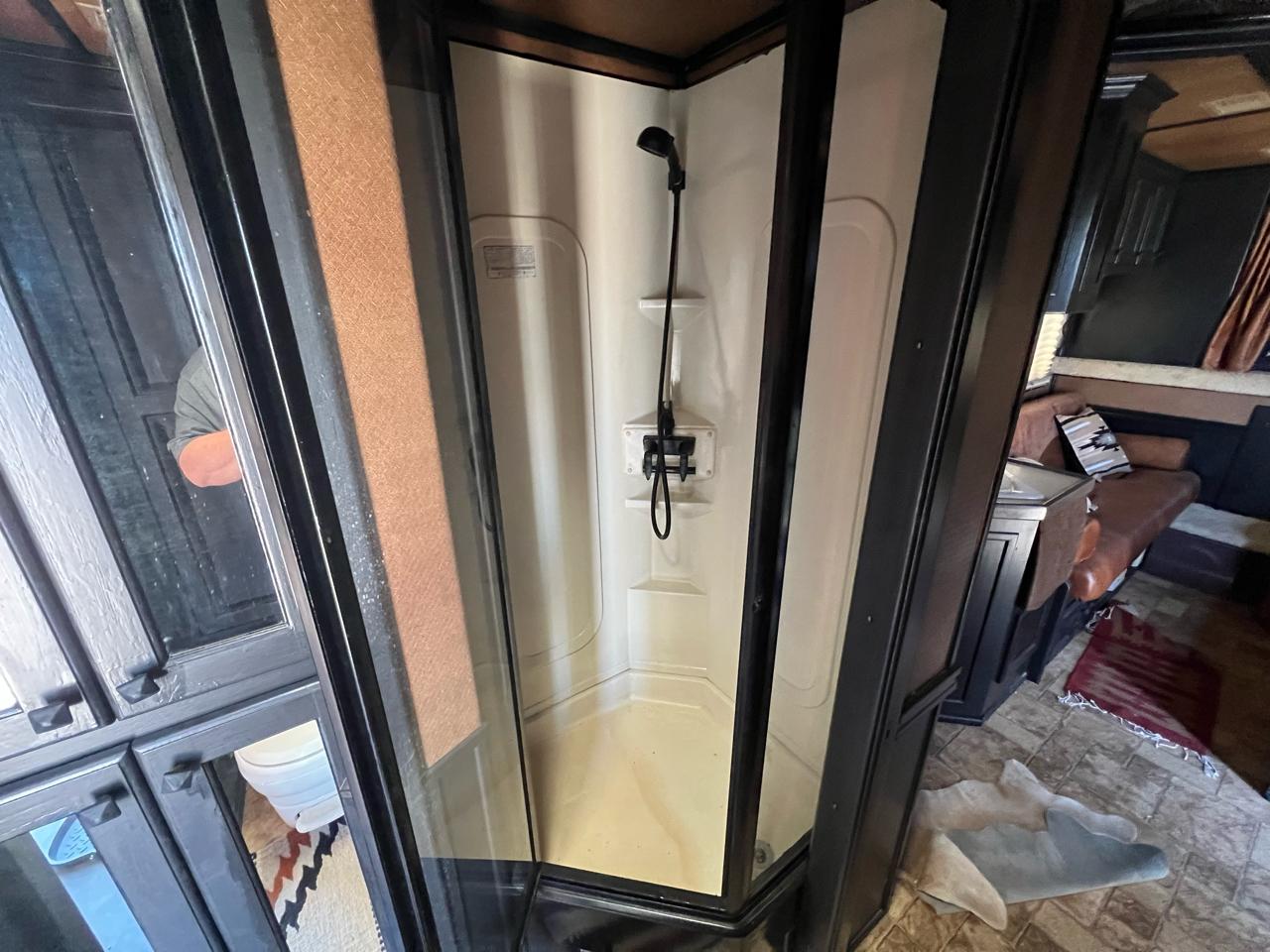 Elite Trailer Manufacturing Stock Trailer  2003