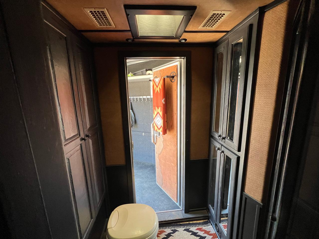 Elite Trailer Manufacturing Stock Trailer  2003