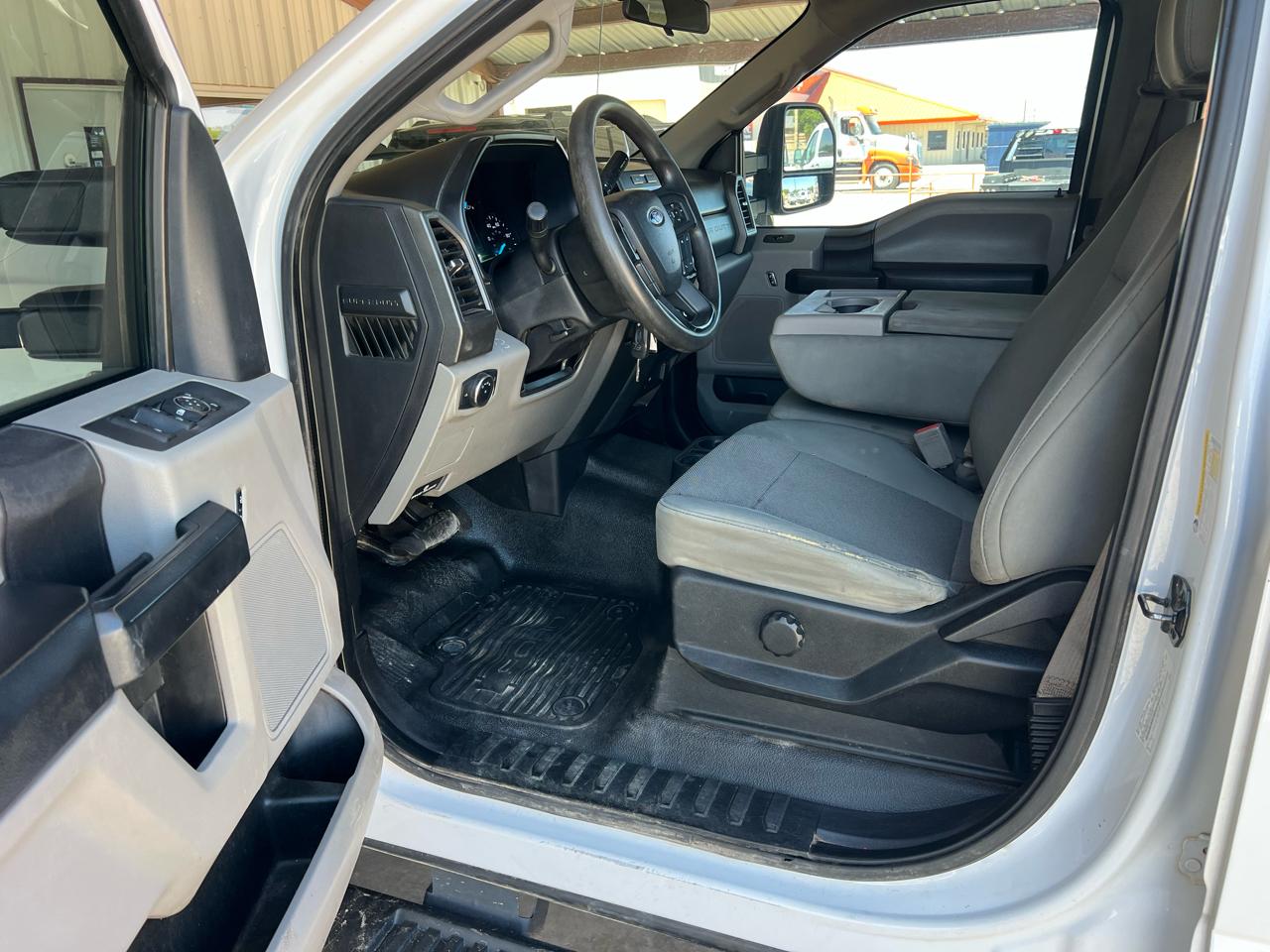 Ford F-250 SD XL Crew Cab Long Bed 4WD 2019