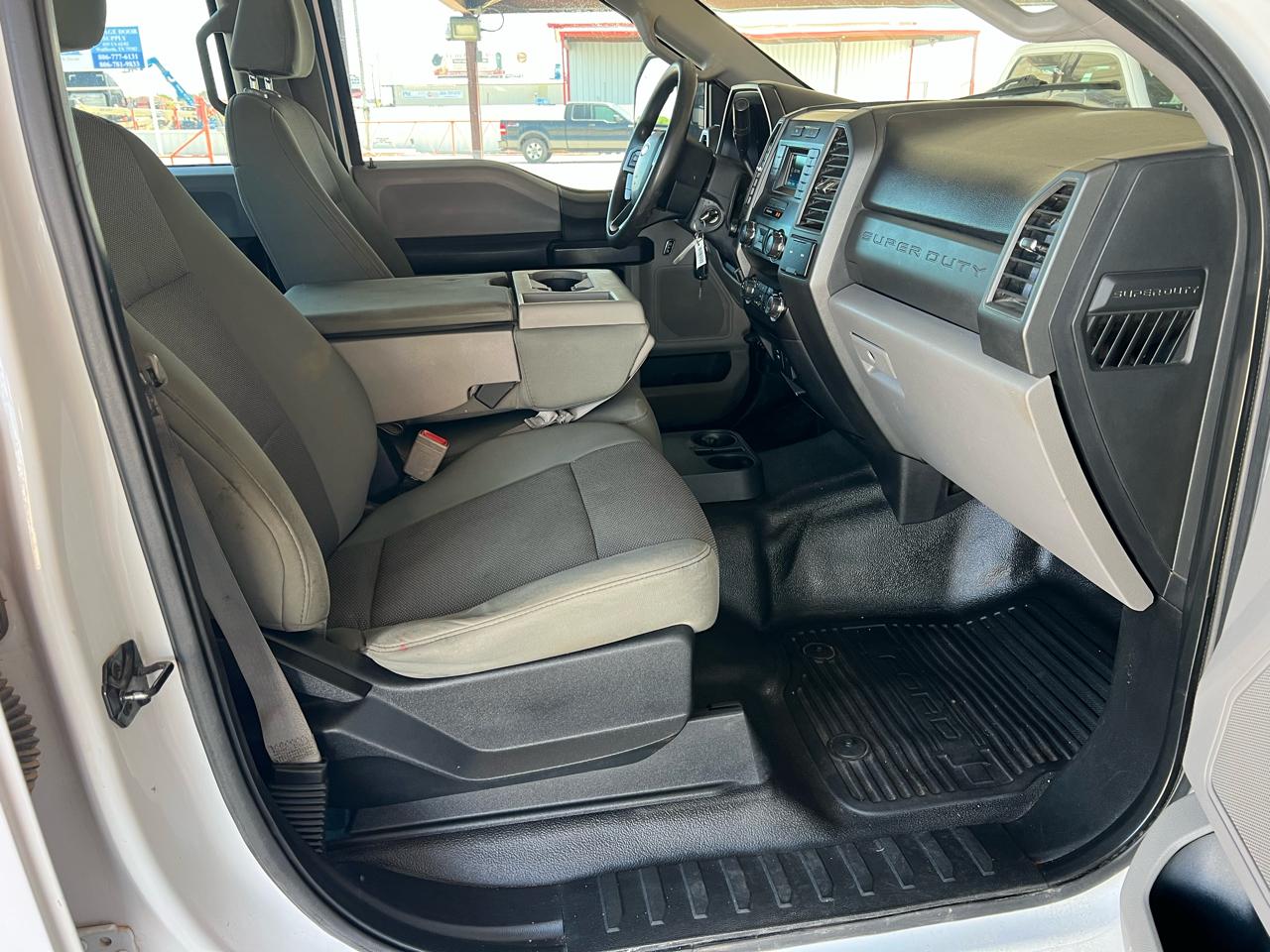 Ford F-250 SD XL Crew Cab Long Bed 4WD 2019