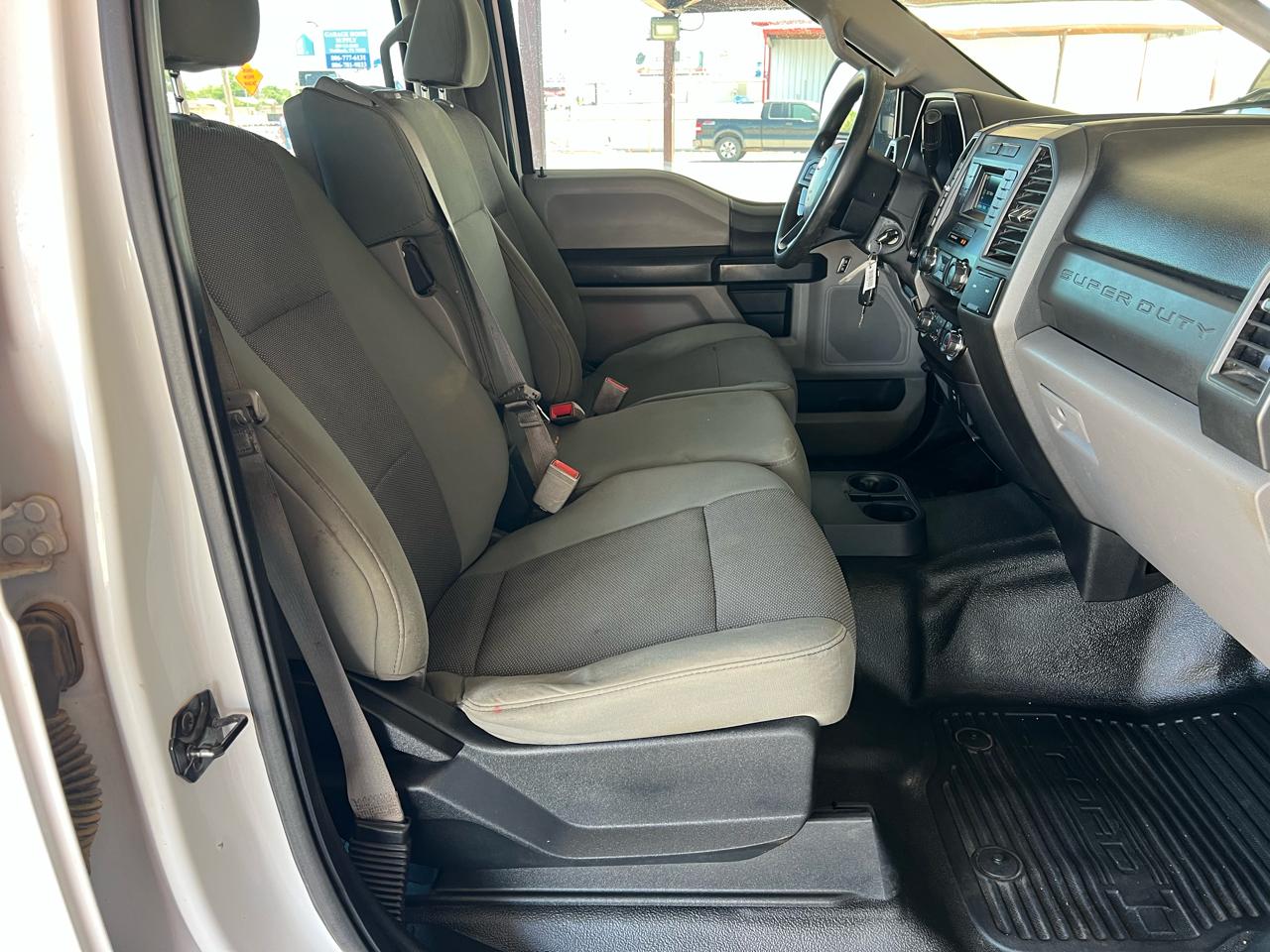 Ford F-250 SD XL Crew Cab Long Bed 4WD 2019