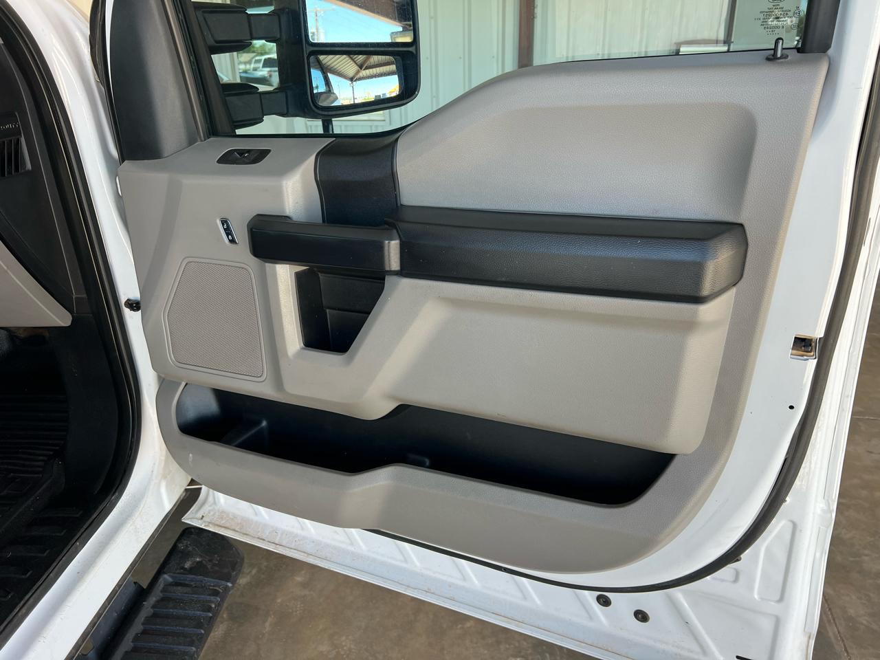 Ford F-250 SD XL Crew Cab Long Bed 4WD 2019