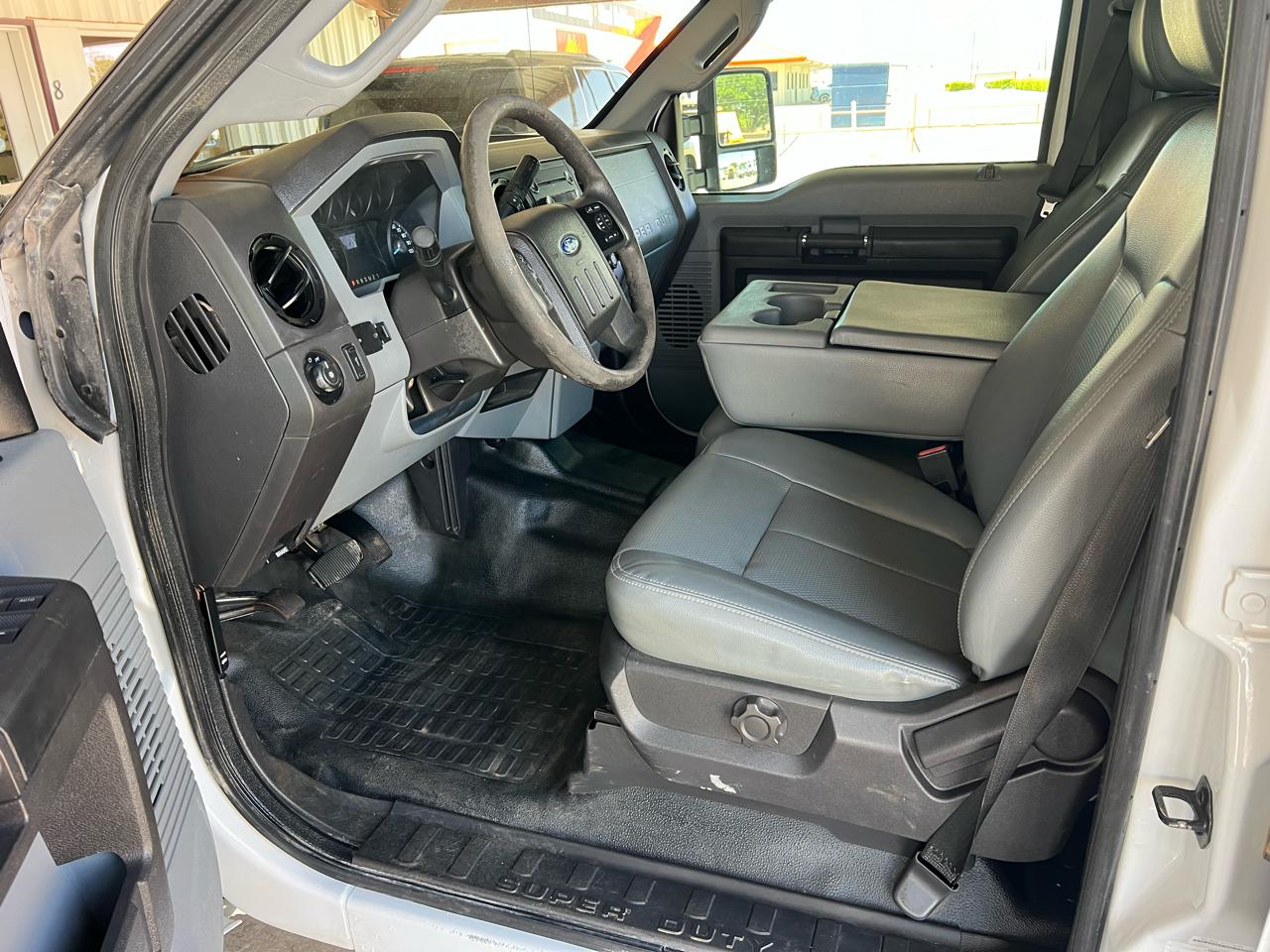 Ford F-250 SD XL Crew Cab Long Bed 4WD 2015