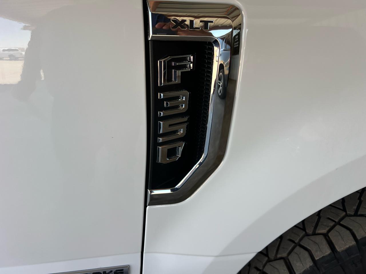 Ford F-350 SD XLT Crew Cab Long Bed 4WD 2022