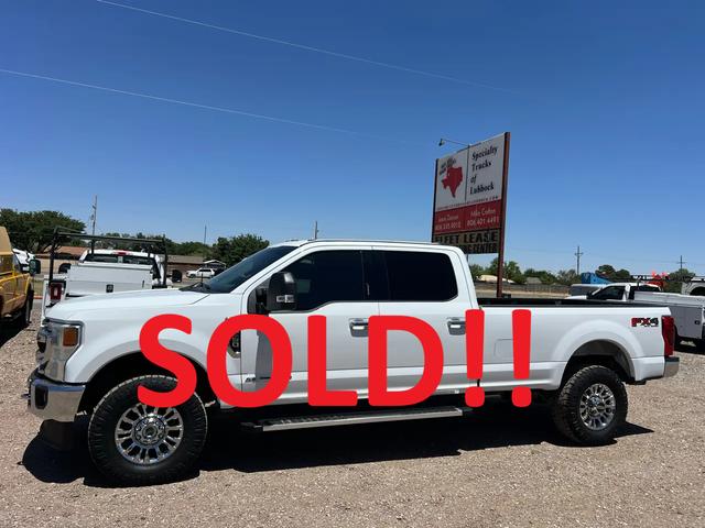 White 2022 Ford F-350 Super Duty XLT Crew Cab LB 4WD Pickup Truck Four-Wheel Drive Automatic