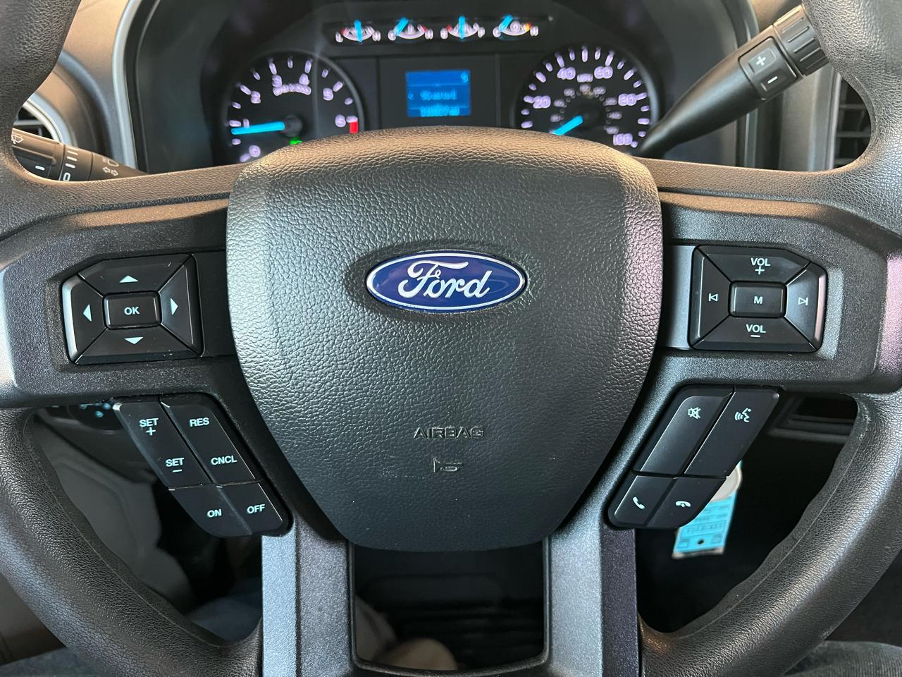 Ford F-350 SD XL SuperCab Long Bed 4WD 2022