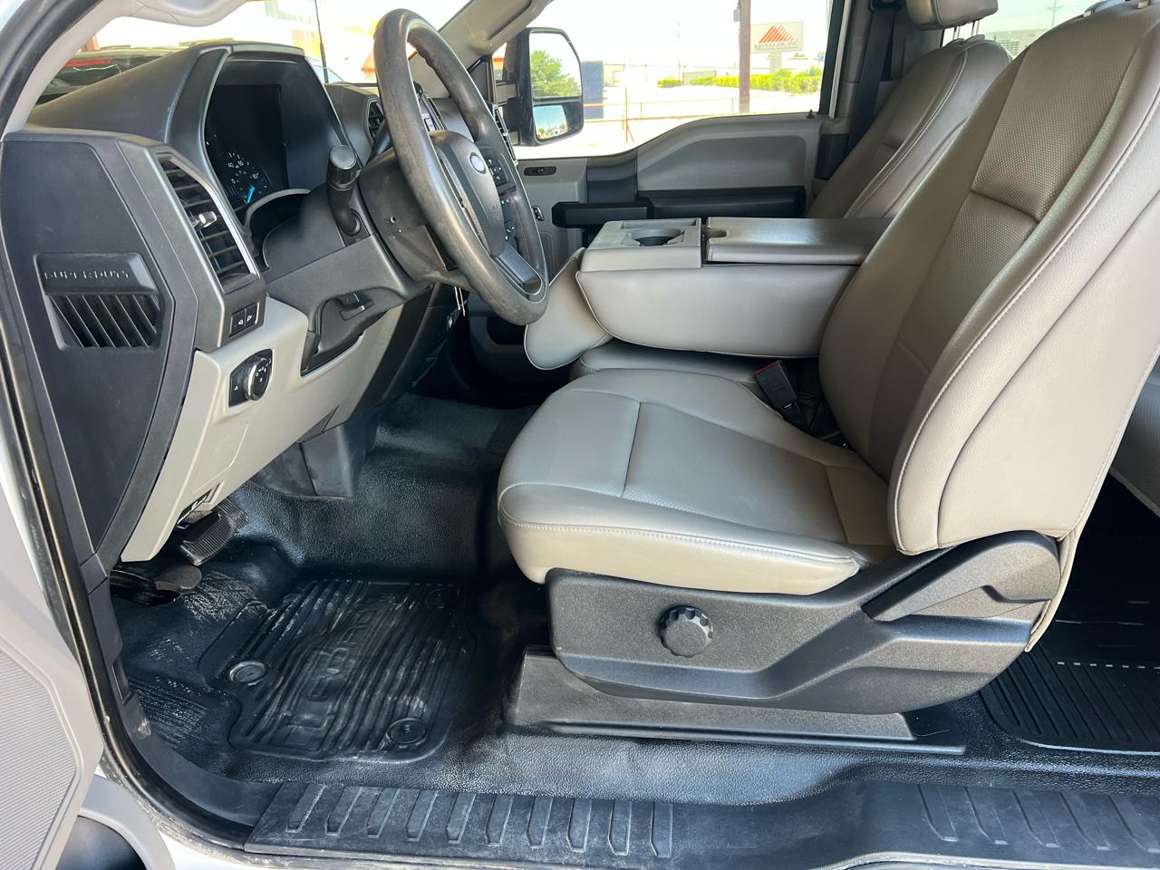 Ford F-350 SD XL SuperCab Long Bed 4WD 2022