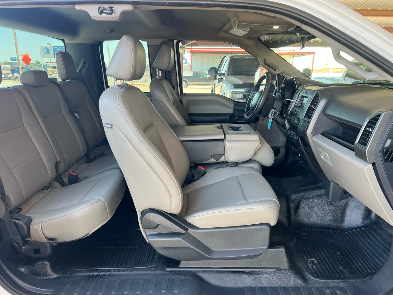 Ford F-350 SD XL SuperCab Long Bed 4WD 2022