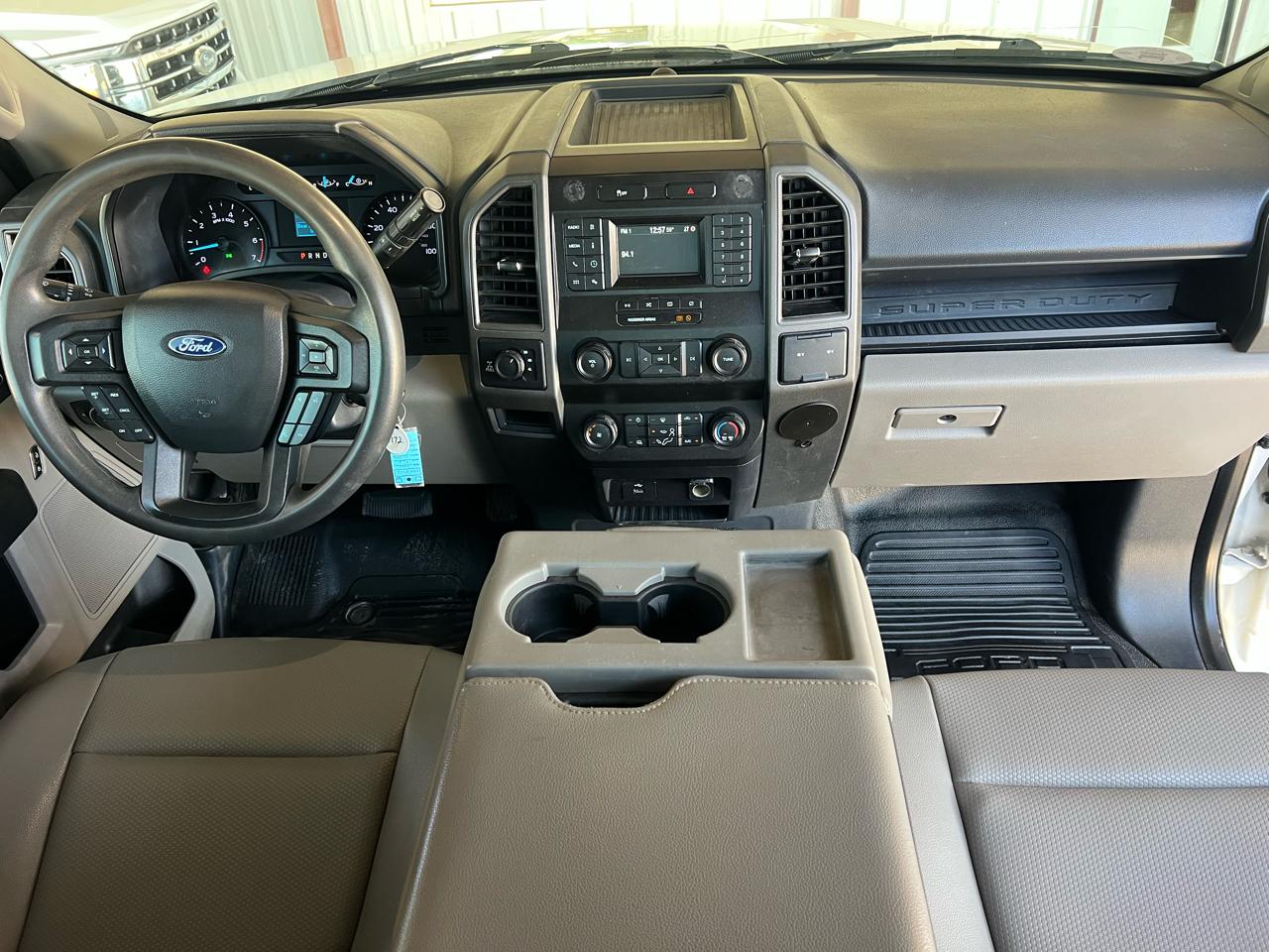 Ford F-350 SD XL SuperCab Long Bed 4WD 2022
