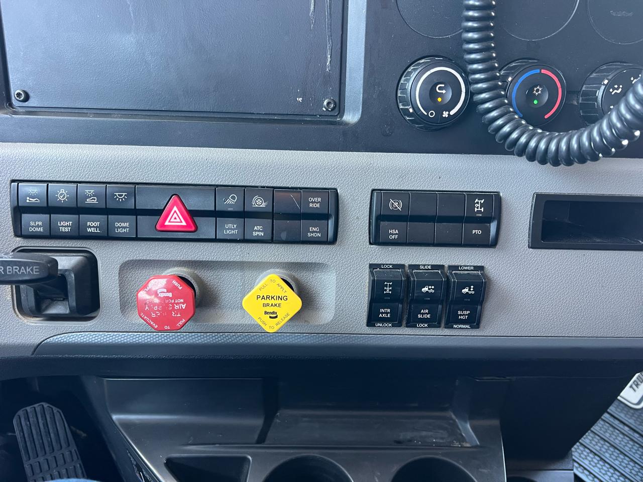 Freightliner Cascadia  2020