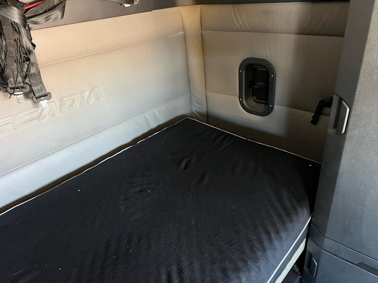Freightliner Cascadia  2020
