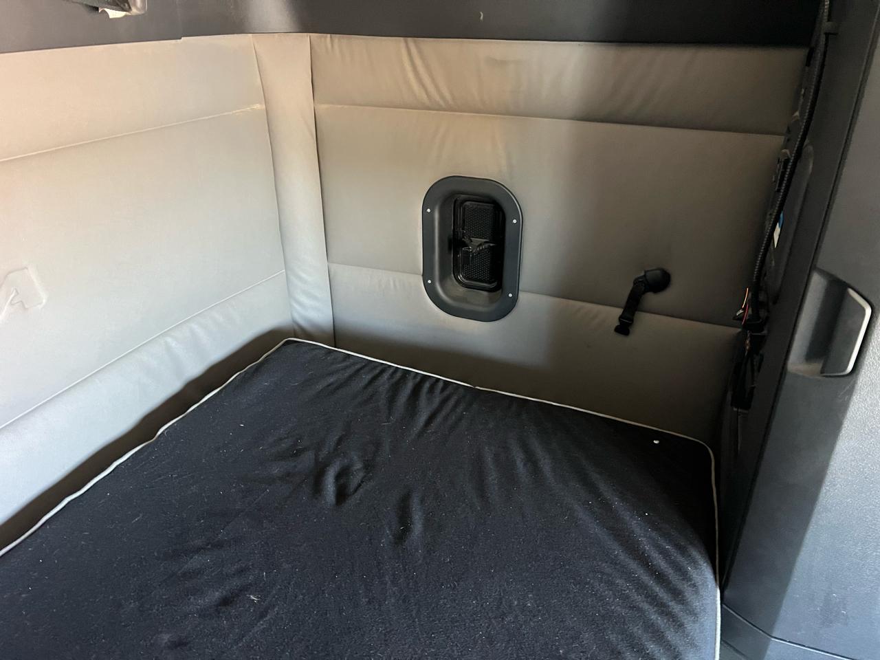 Freightliner Cascadia  2020