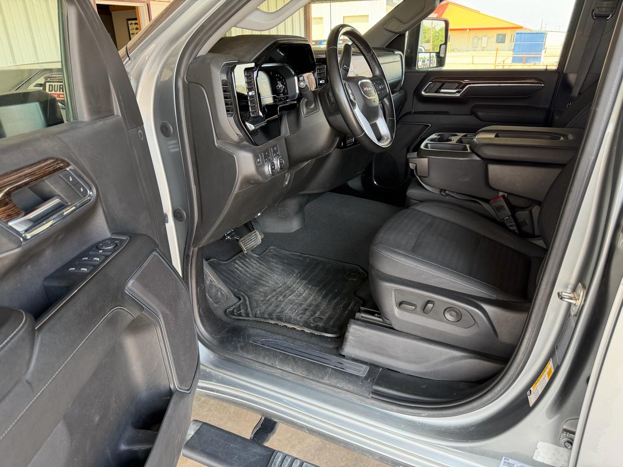 GMC Sierra 3500HD SLE Crew Cab 4WD 2024