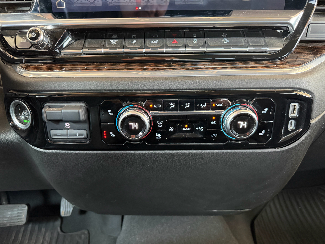 GMC Sierra 3500HD SLE Crew Cab 4WD 2024