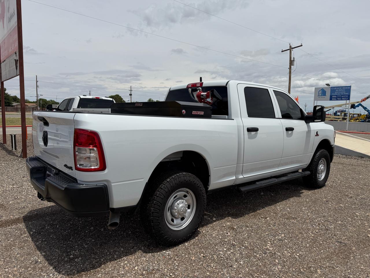 RAM 2500 Tradesman Crew Cab SWB 4WD 2023