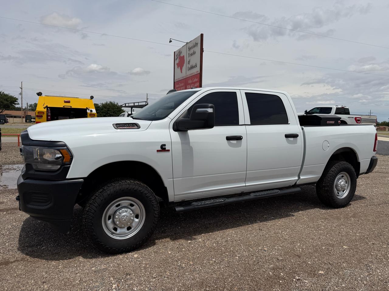 RAM 2500 Tradesman Crew Cab SWB 4WD 2023