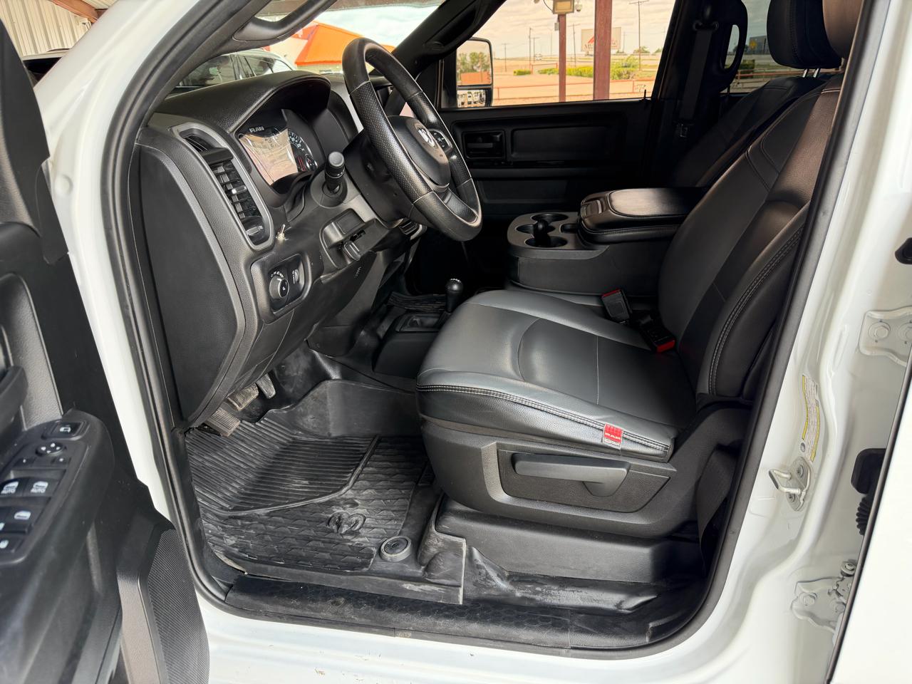 RAM 2500 Tradesman Crew Cab SWB 4WD 2023