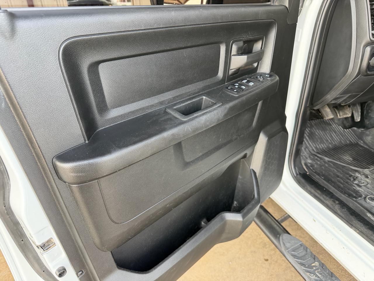 RAM 2500 Tradesman Crew Cab SWB 4WD 2023