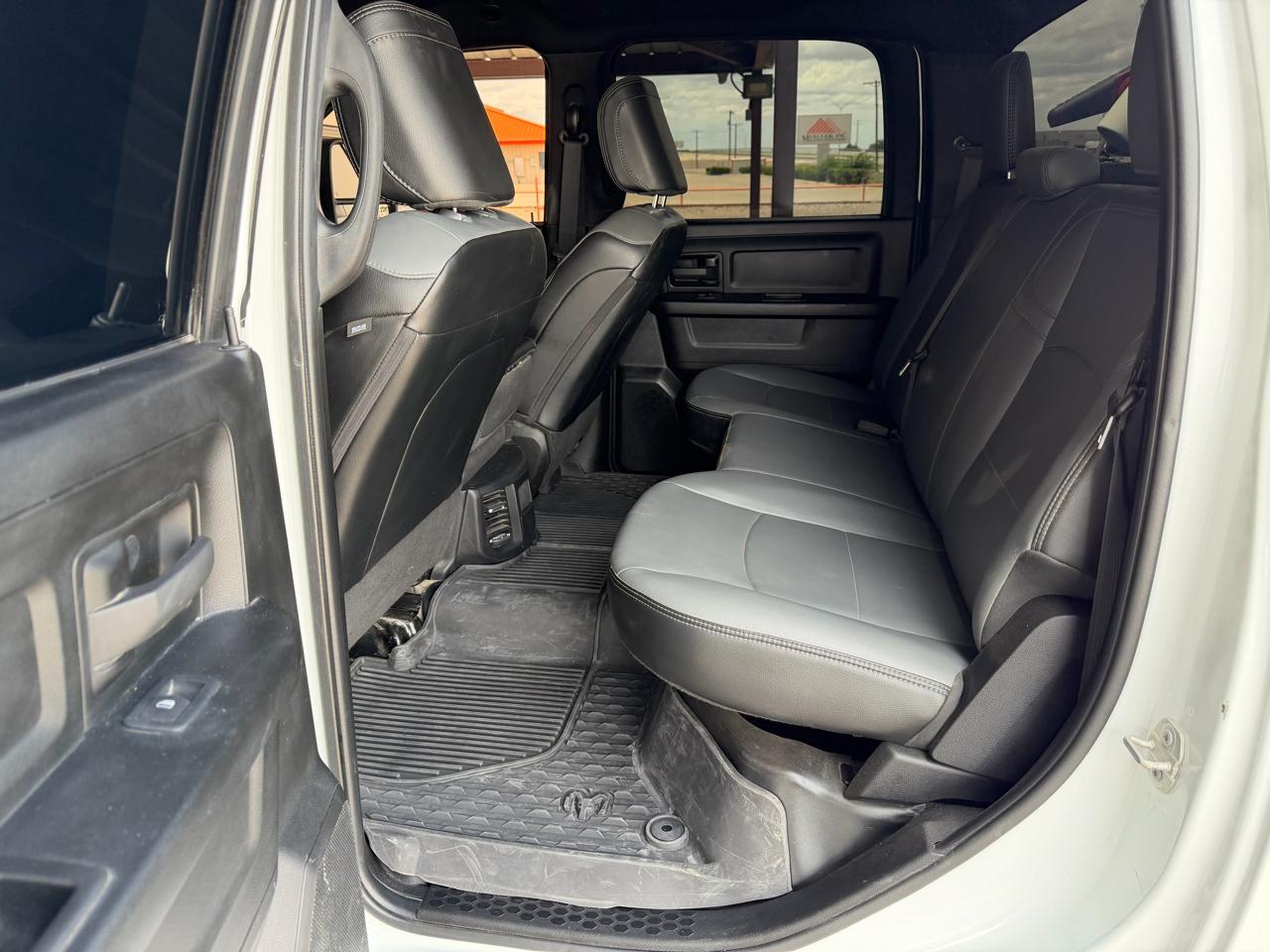 RAM 2500 Tradesman Crew Cab SWB 4WD 2023