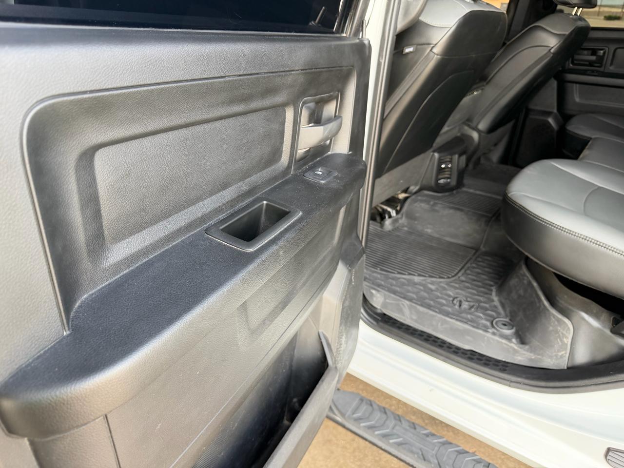 RAM 2500 Tradesman Crew Cab SWB 4WD 2023