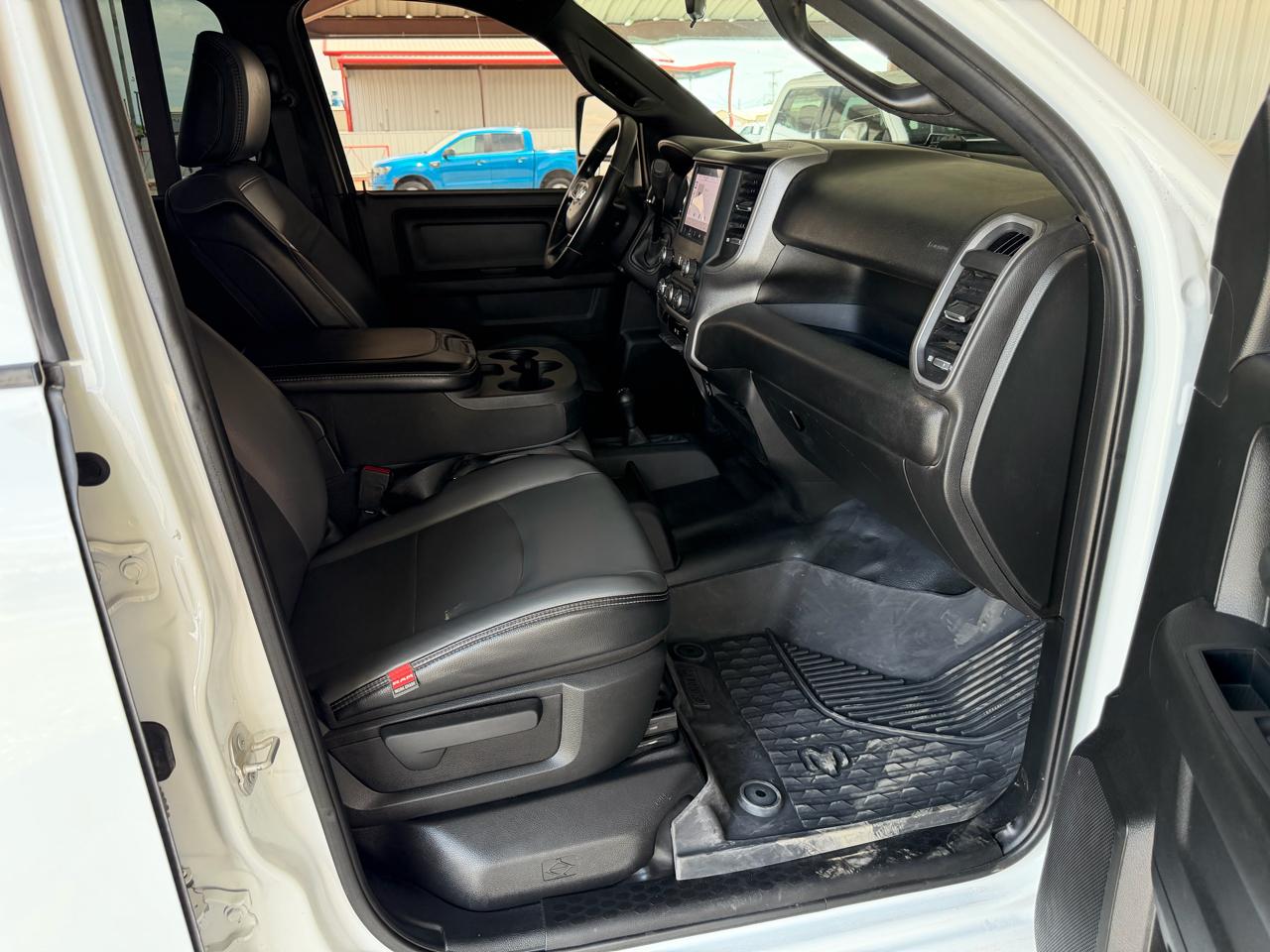 RAM 2500 Tradesman Crew Cab SWB 4WD 2023