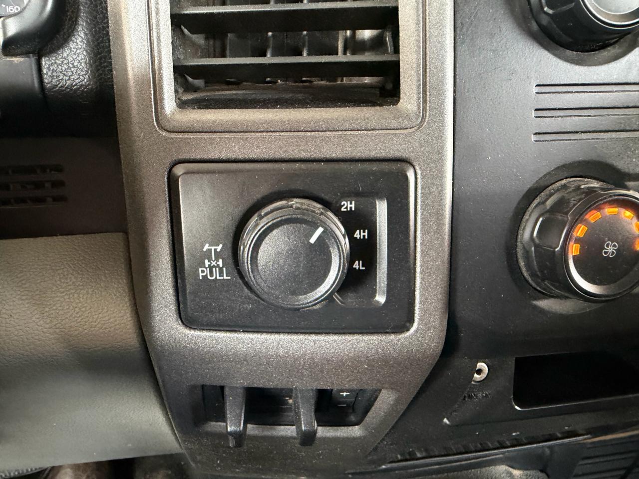 Ford F-250 SD XL Crew Cab Long Bed 4WD 2019