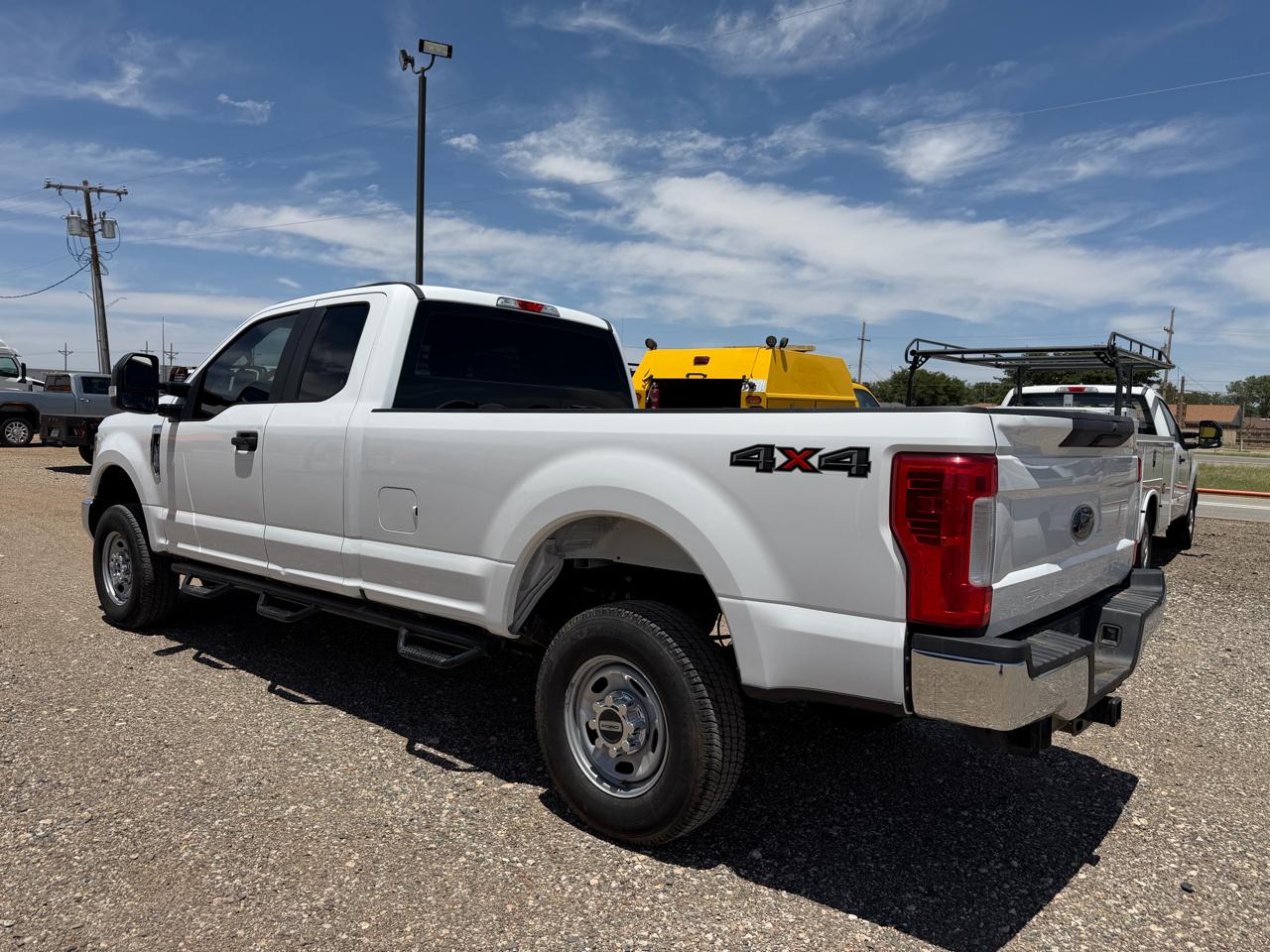 Ford F-250 SD XL SuperCab Long Bed 4WD 2019