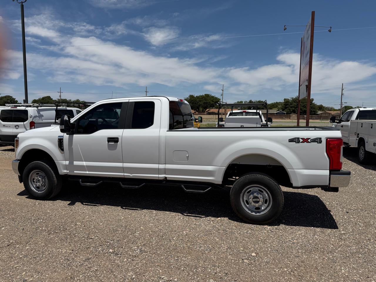 Ford F-250 SD XL SuperCab Long Bed 4WD 2019