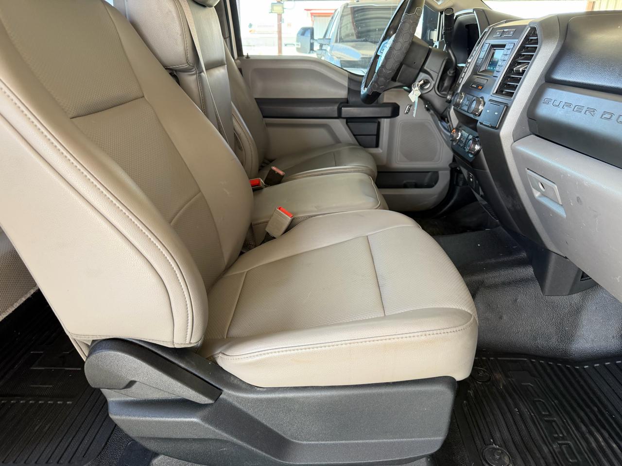Ford F-250 SD XL SuperCab Long Bed 4WD 2019