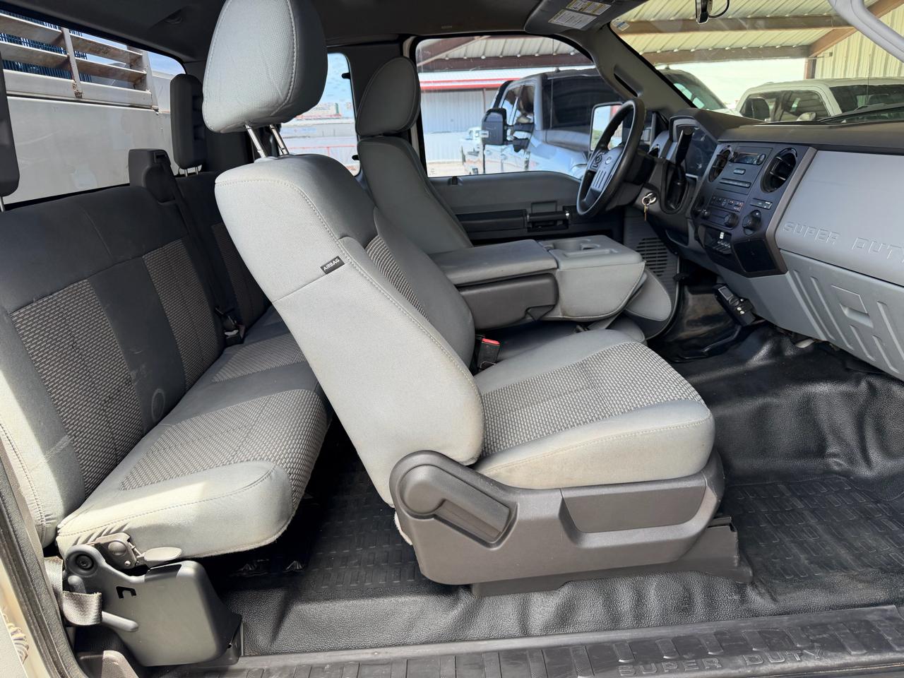 Ford F-550 SuperCab DRW 4WD 2015