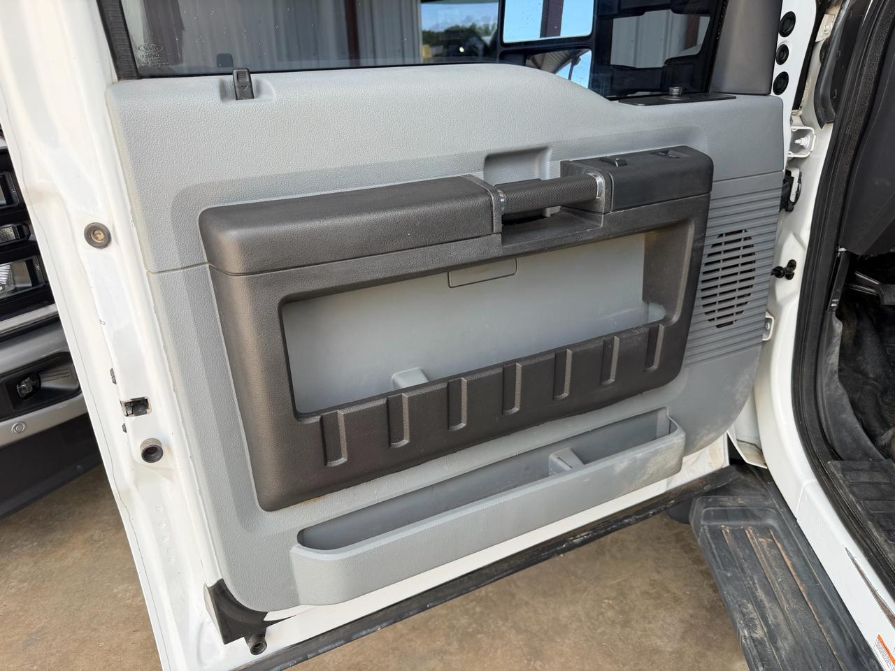 Ford F-550 SuperCab DRW 4WD 2015