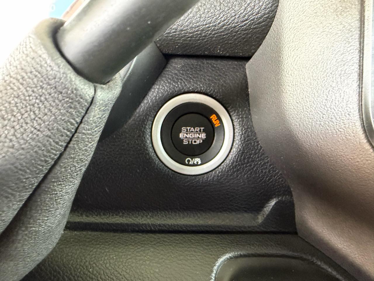 RAM 2500 Laramie Crew Cab 4WD 2026