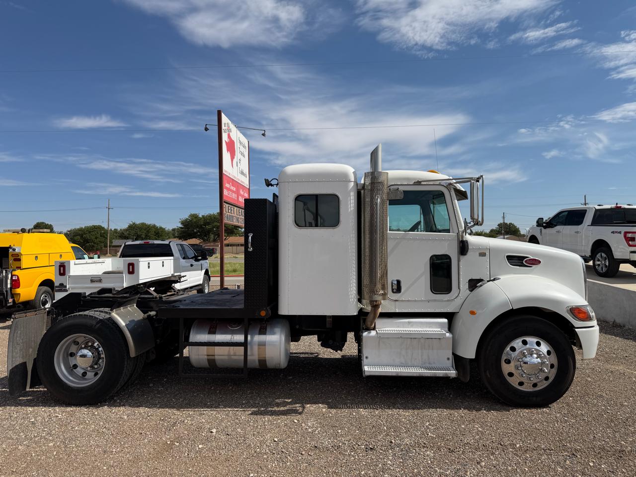 Peterbilt 337  2013