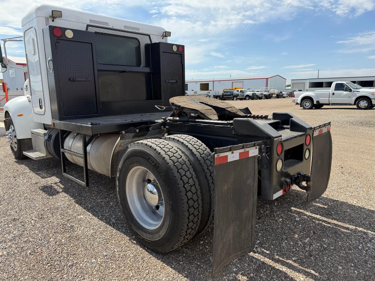 Peterbilt 337  2013