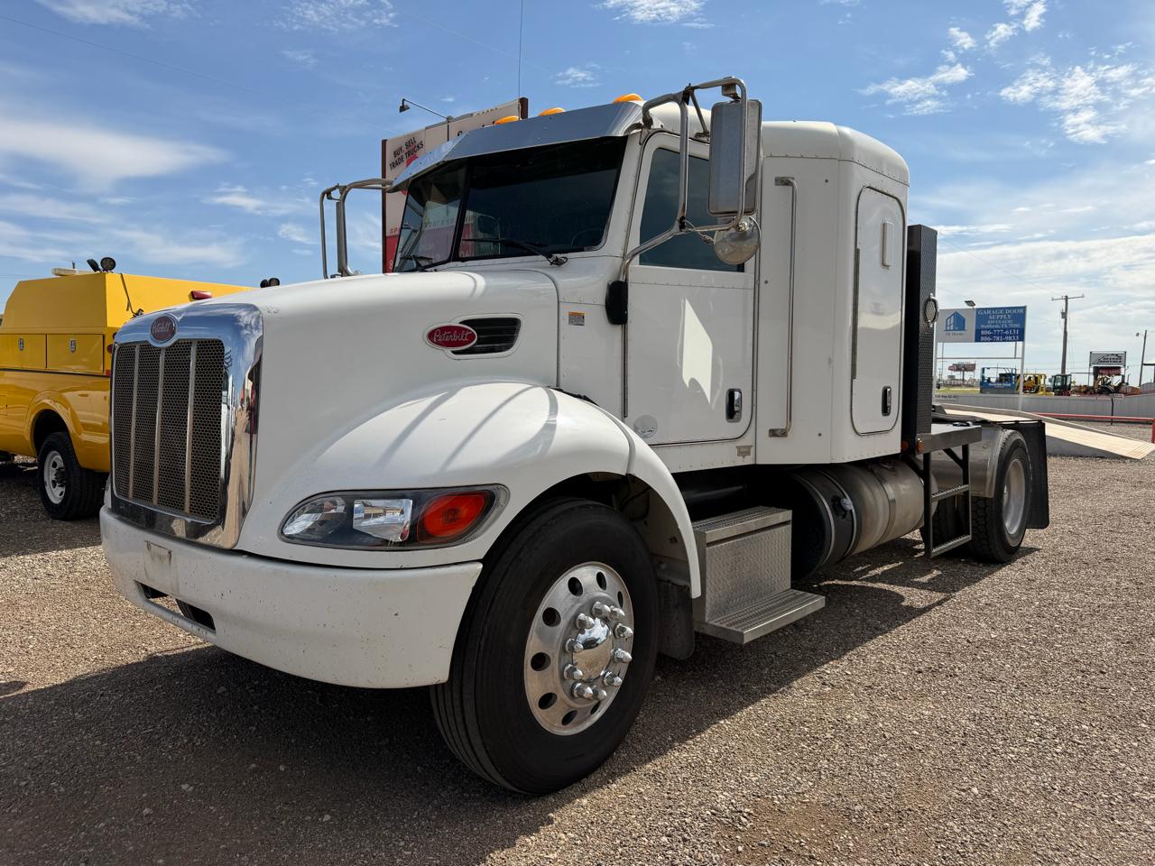 Peterbilt 337  2013