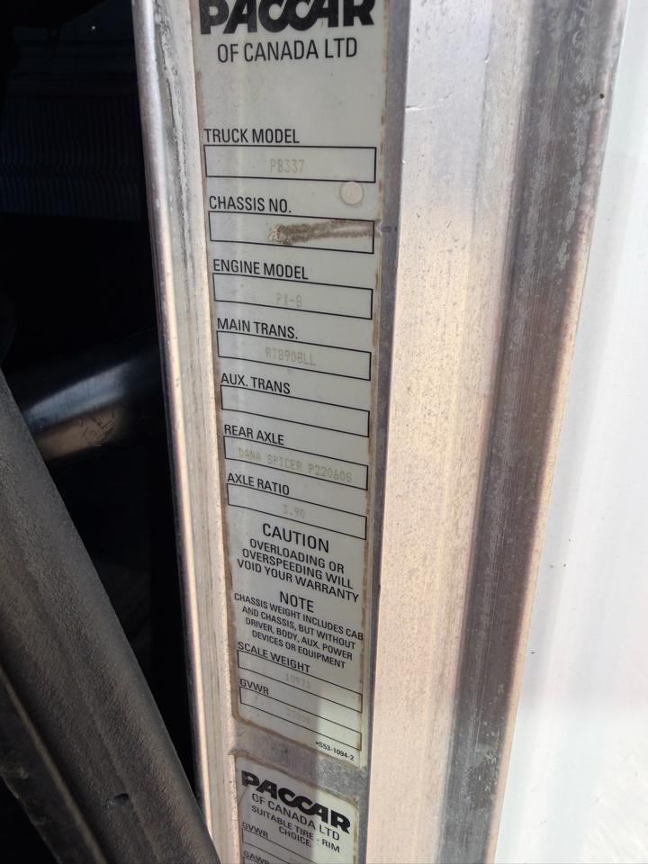 Peterbilt 337  2013