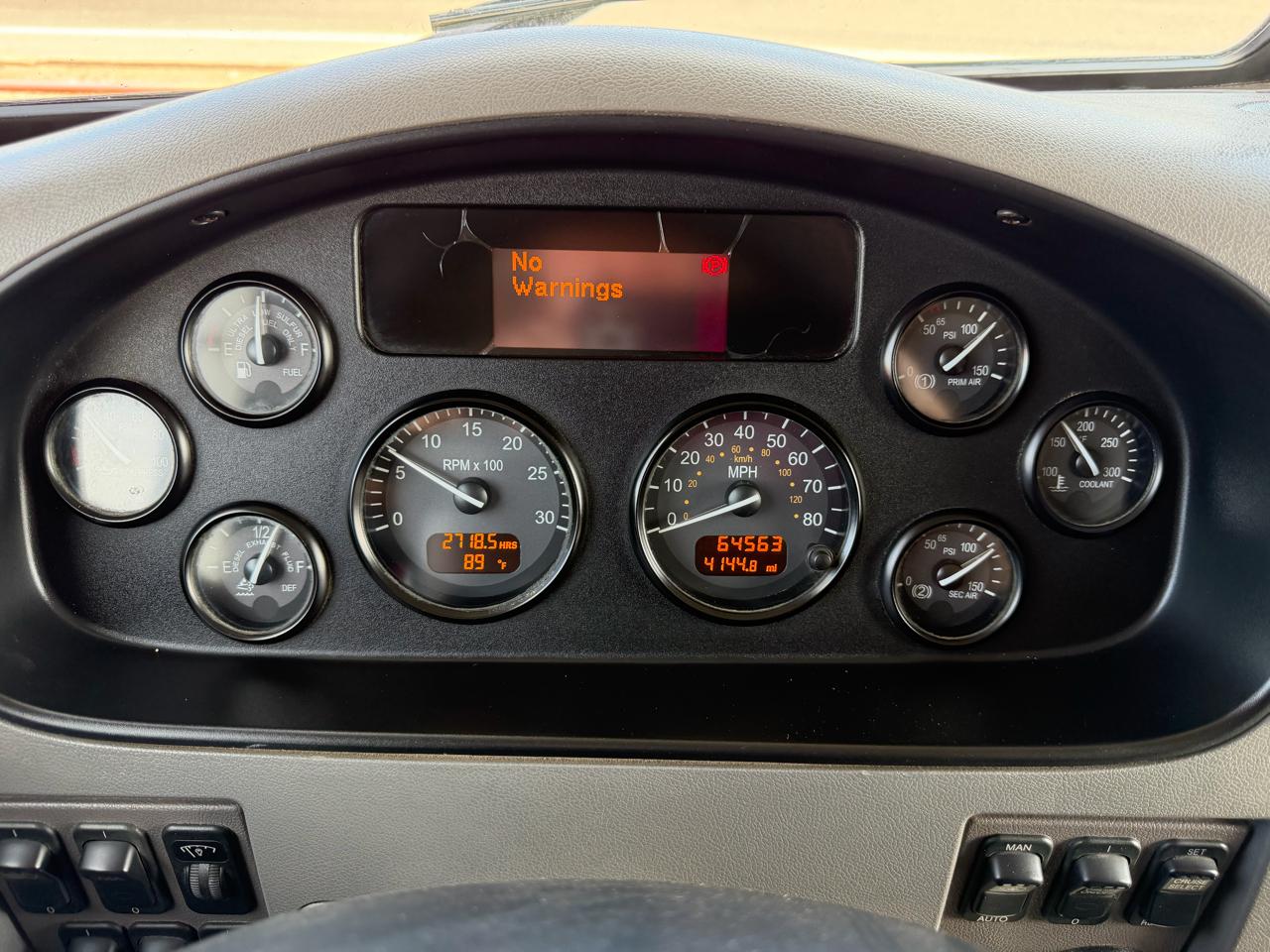 Peterbilt 337  2013