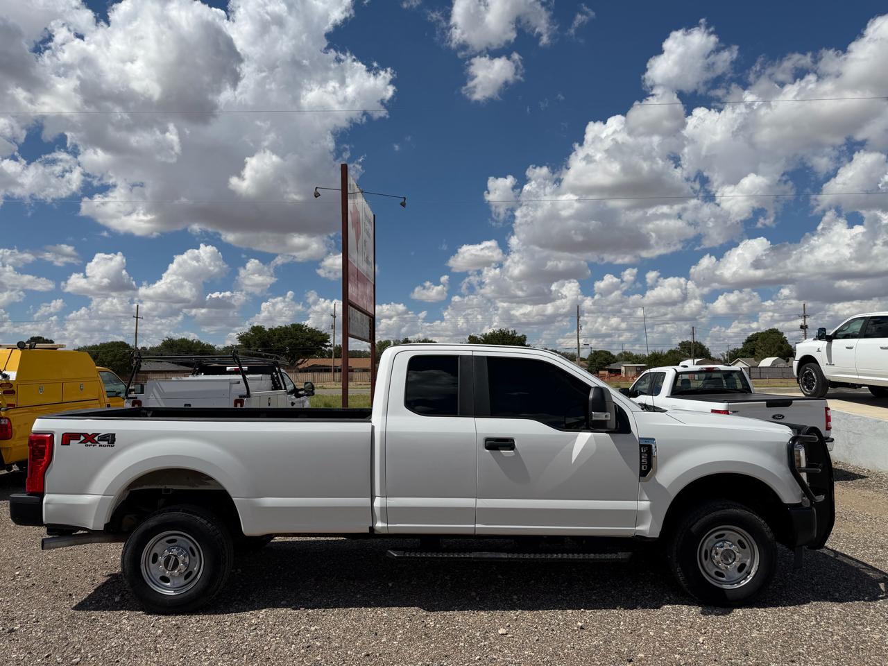 Ford F-250 SD XL SuperCab Long Bed 4WD 2019