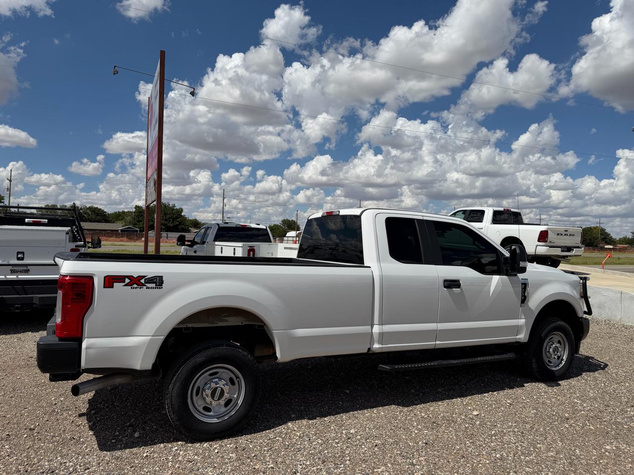 Ford F-250 SD XL SuperCab Long Bed 4WD 2019