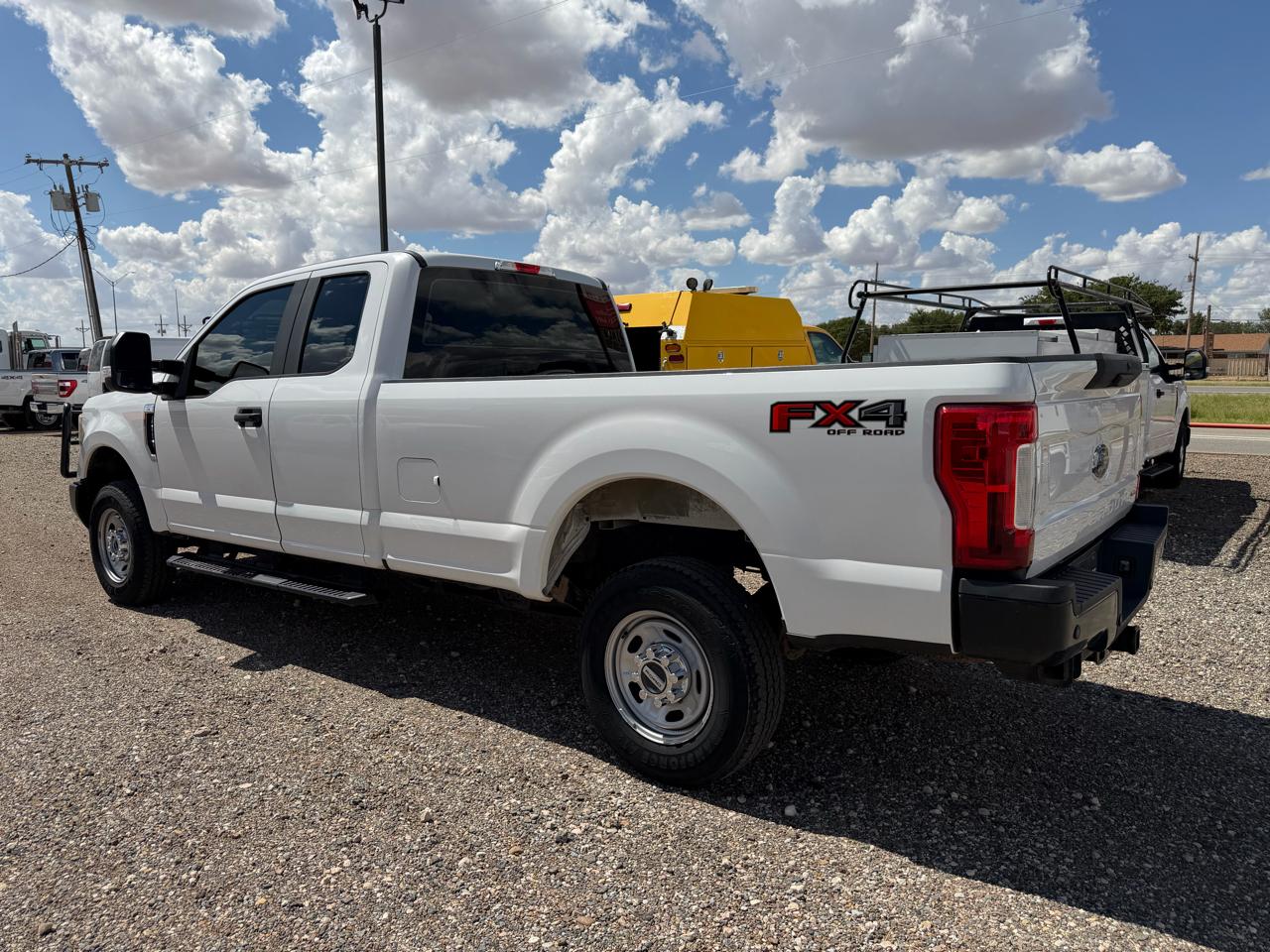 Ford F-250 SD XL SuperCab Long Bed 4WD 2019