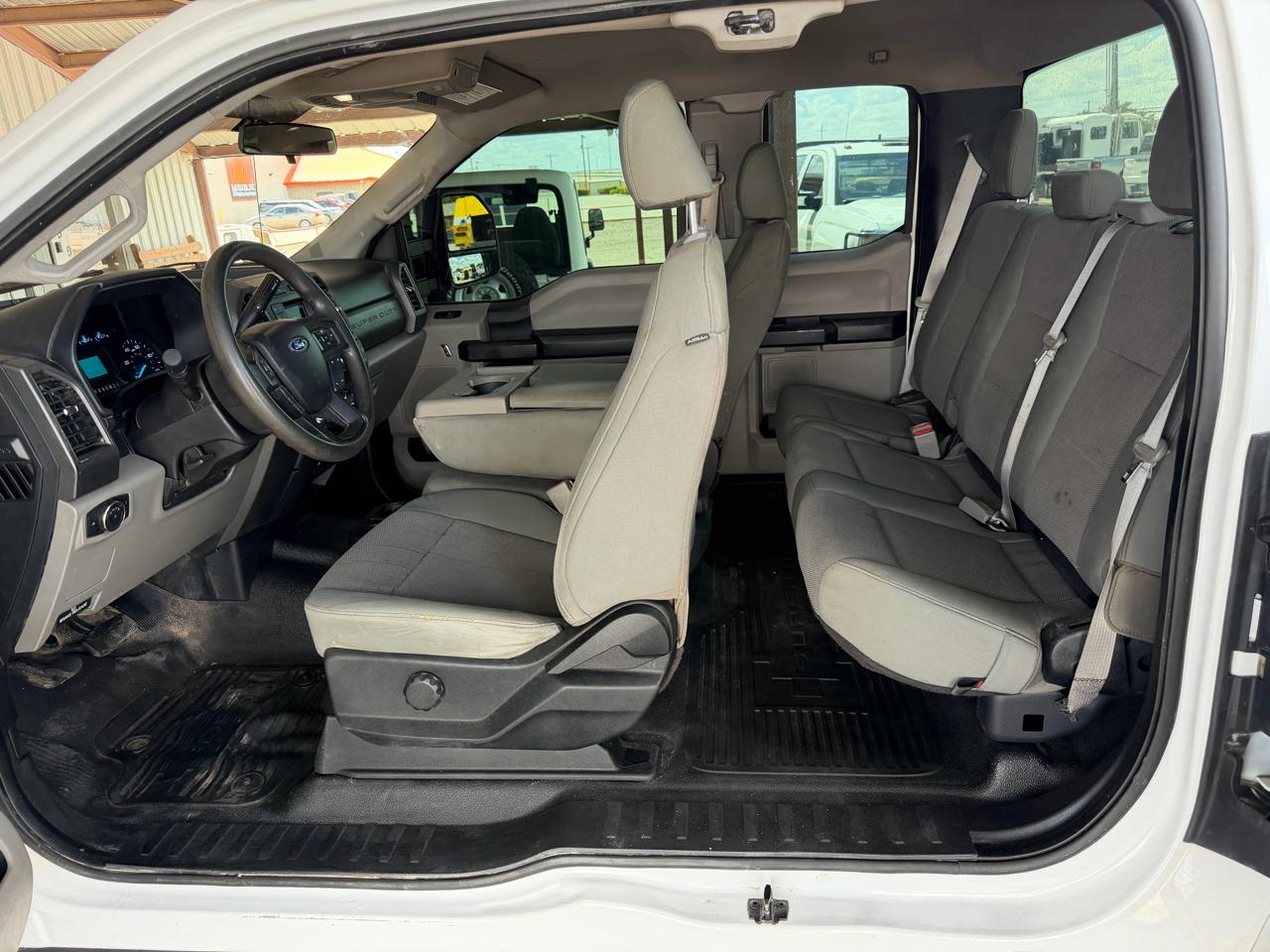 Ford F-250 SD XL SuperCab Long Bed 4WD 2019